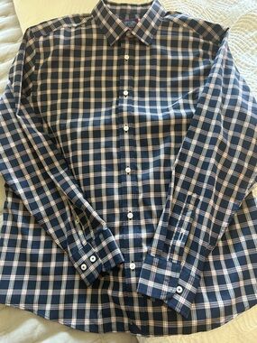Untuckit  Plaid Button-Up Shirt